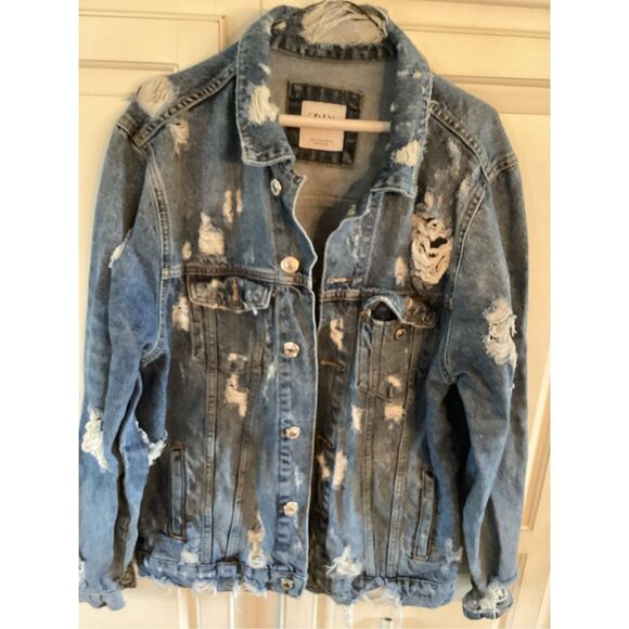 Zara Trafaluc Distressed Destroyed Denim Jean Jacket Sz M - Picture 1 of 8